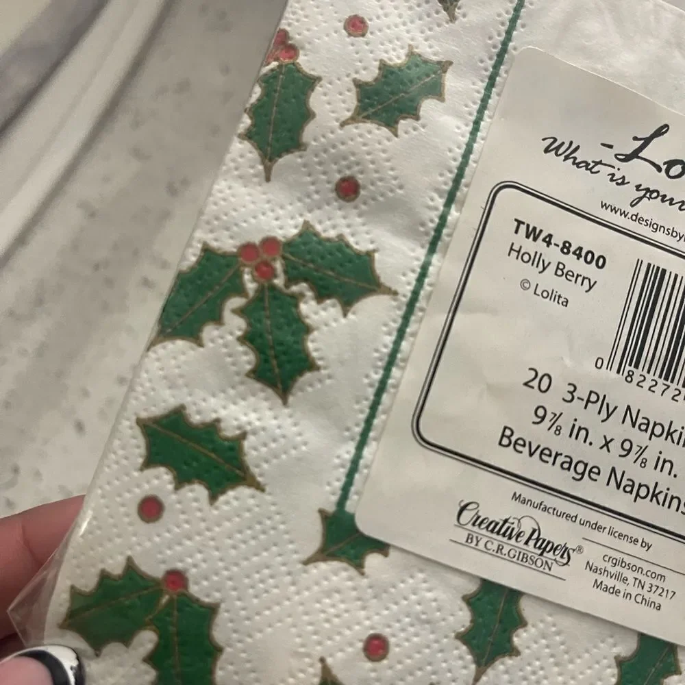 Lolita Holly Berry TW4-8400 White Green 20-Count 3-Ply Beverage Napkins 9”x9”